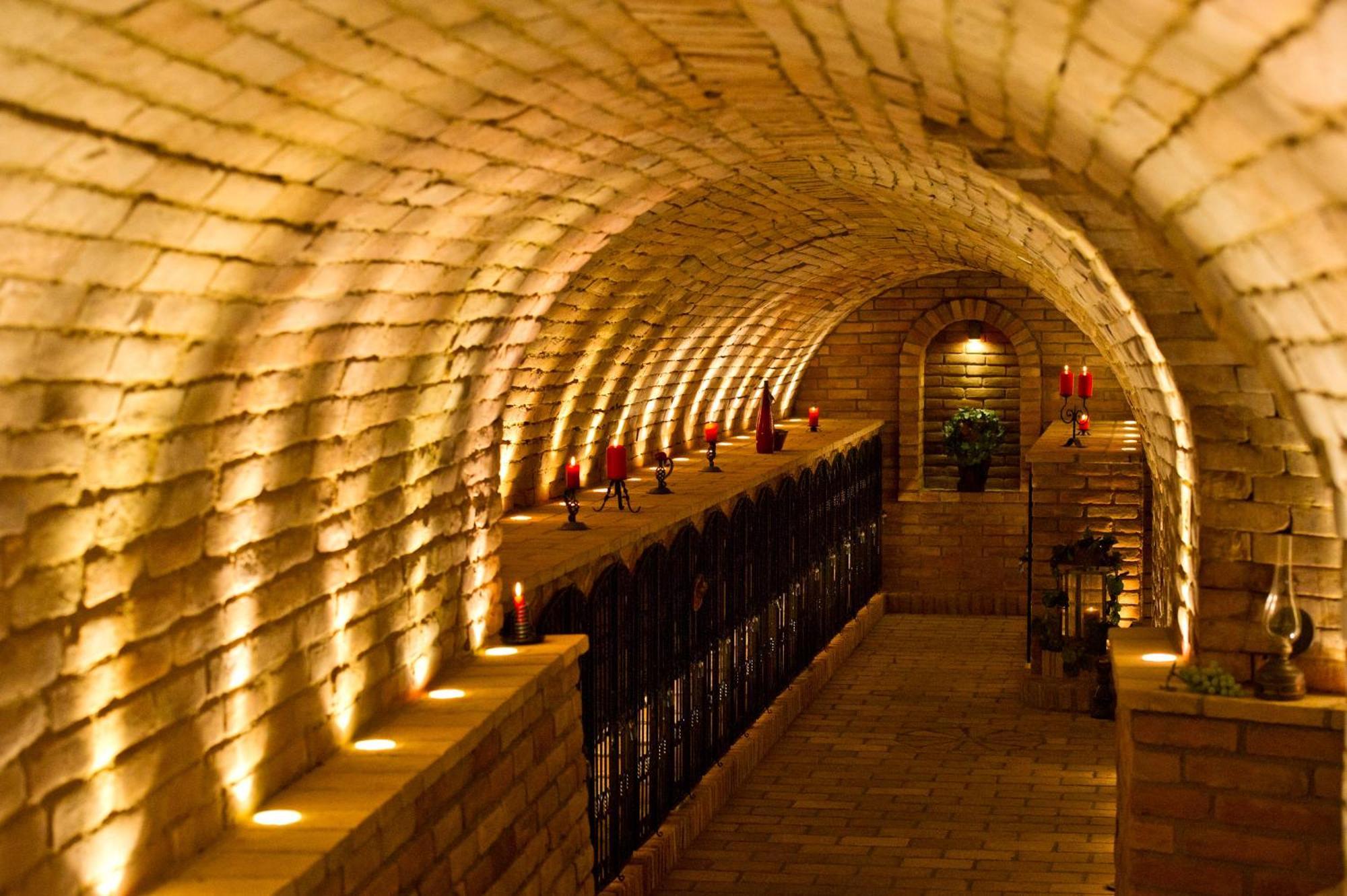 Hotel-Restaurant-Vinothek Felix Sommer Auersthal Luaran gambar
