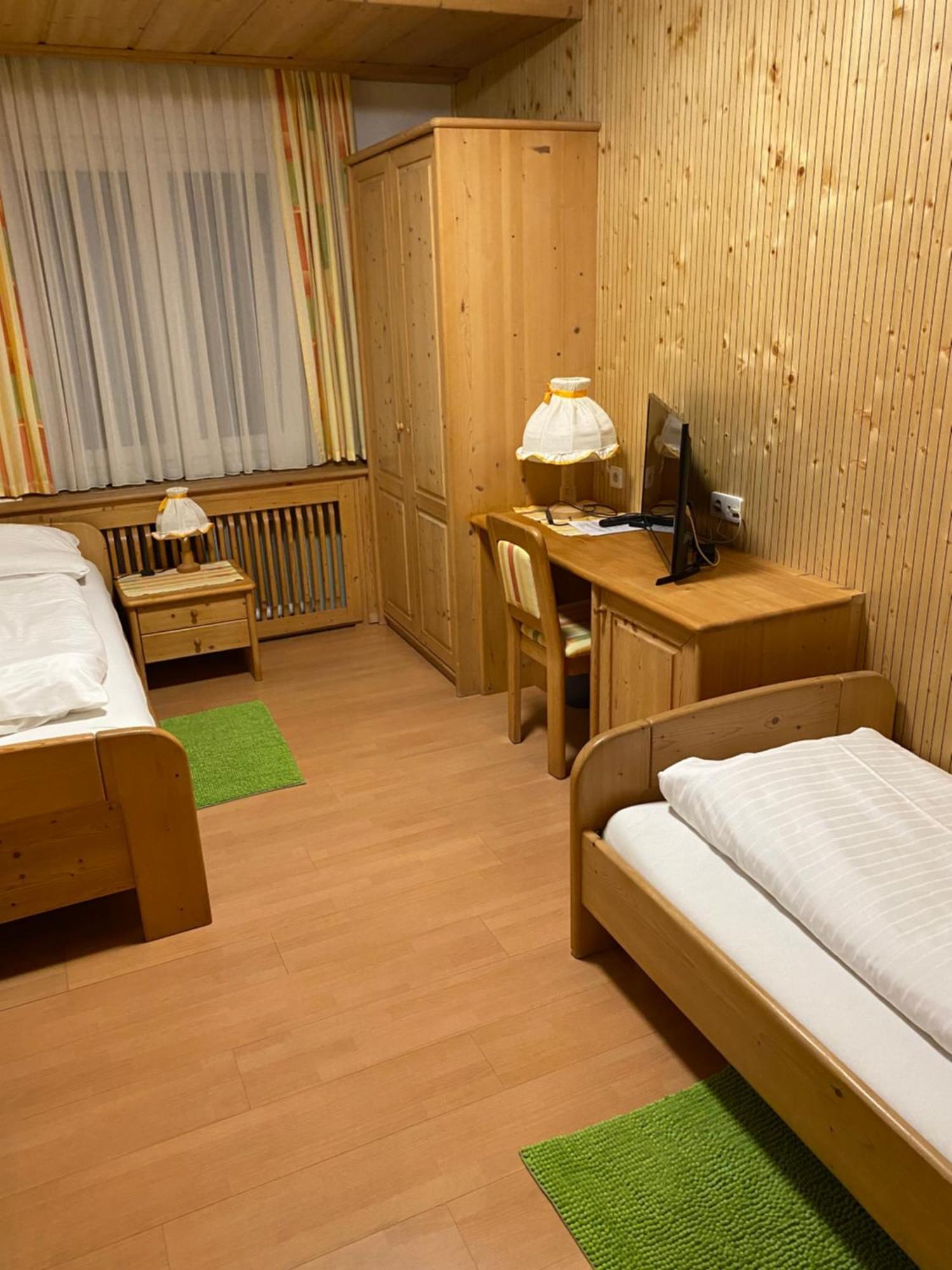 Hotel-Restaurant-Vinothek Felix Sommer Auersthal Luaran gambar